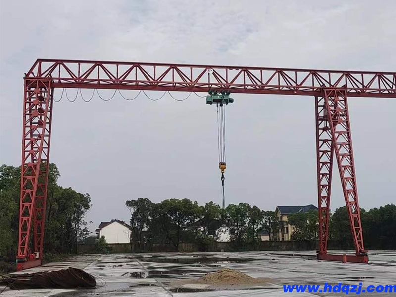 防傾覆系統(tǒng)對龍門吊的結(jié)構(gòu)和電氣系統(tǒng)有哪些要求？